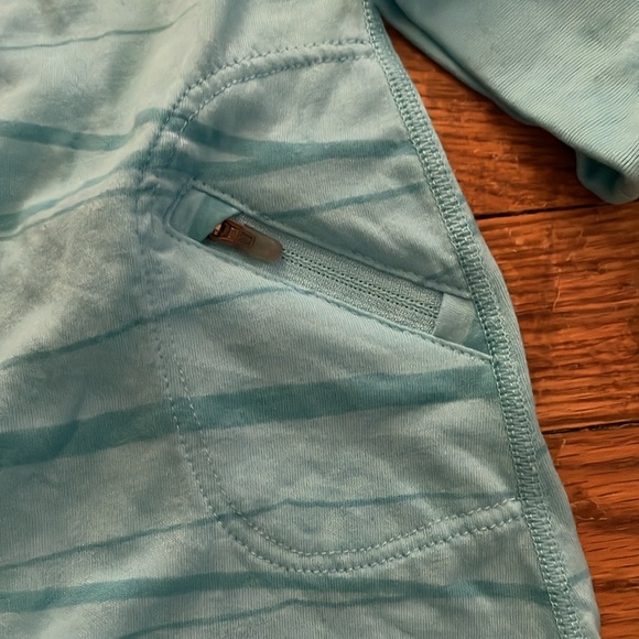 Nike Pullover Top with Hood - Picture 5 of 6